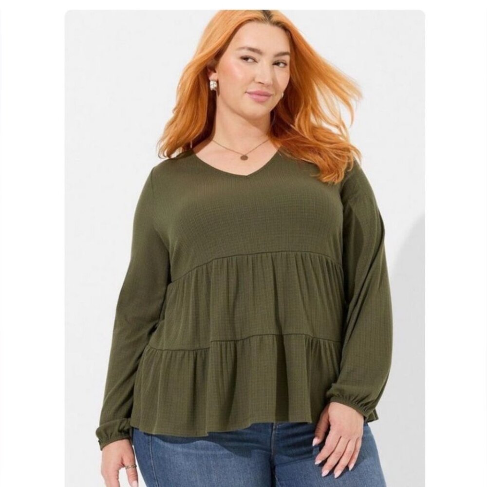 TORRID Olive Texture Jersey V-Neck Long Sleeve Tiered Top Size 4